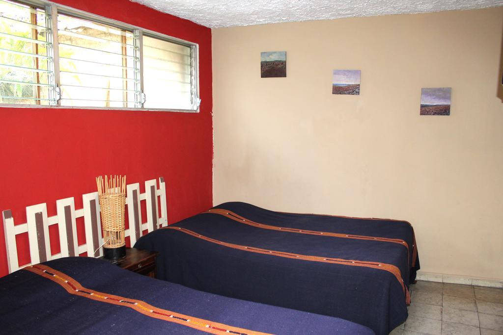 Ximenas Guest House San Salvador Exterior photo